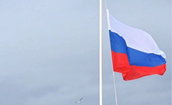 В Госдуме предложили снизить возраст принесения присяги с 18 до 14 лет