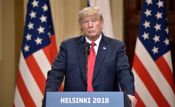 Мой президент, простите, муж: новый пресс-секретарь Трампа оконфузилась на первом брифинге Мой президент, простите, муж: новый пресс-секретарь Трампа оконфузилась на первом брифинге